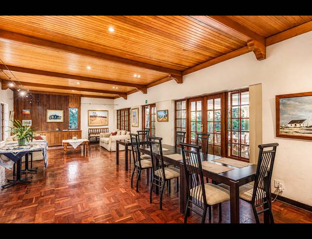 4 BEDROOM GUEST HOUSE FOR SALE IN NORTHCLIFF